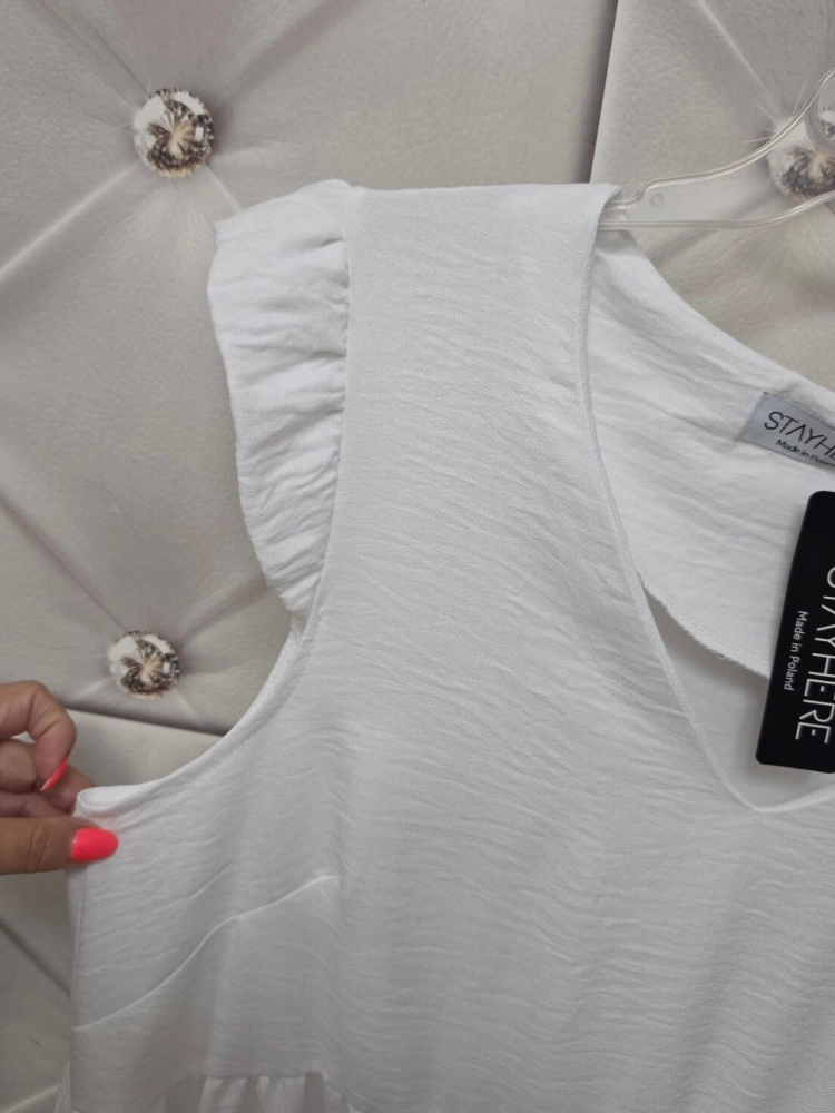 sukienka-bianca-soft-biala-polska-produkcja-stayhere-luzna-oversize-z-wiskozy-z-okraglym-dekoltem-letnia-sukienka-damska-casual-na-lato-butik-szykownia-8