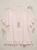 bluzka-melia-dots-pudrowy-roz-w-biale-kropki-oversize-z-falbanka-naszyjnik-w-zestawie-wiskoza-nylon-letnia-damska-luzna-butik-szykownia-3