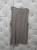 bluzka-perfetto-fango-jeansowy-frędzle-aplikacja-kobieta-z-perłami-złoty-napis-elastyczna-bawełniana-dekolt-v-letnia-bluzka-damska-butik-szykownia-8