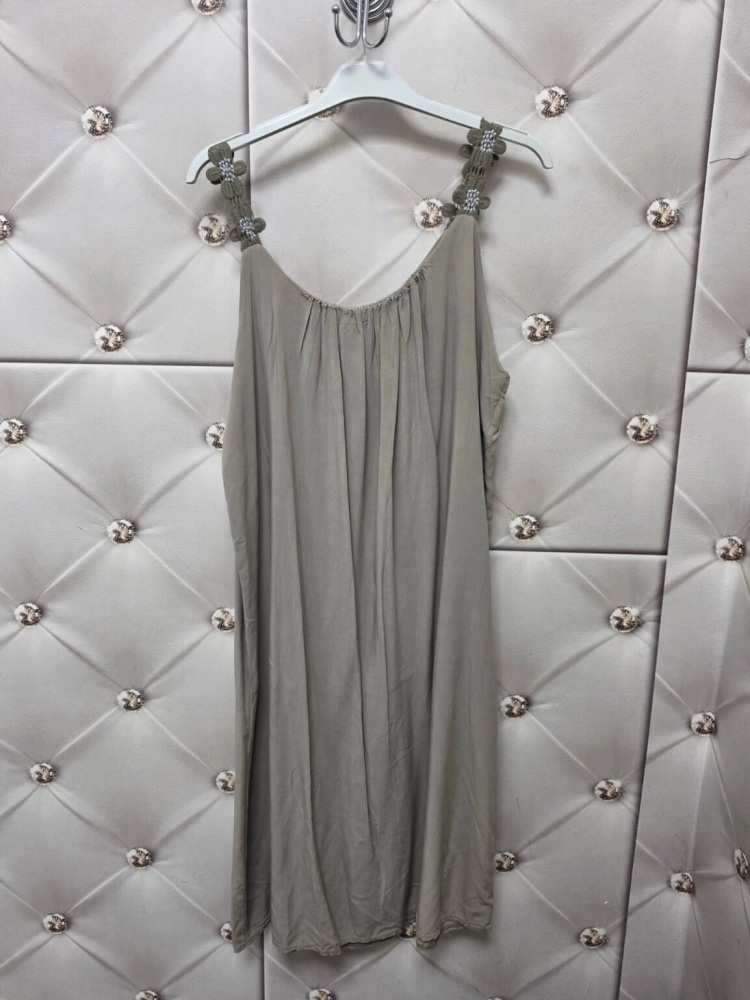 sukienka-solmera-fango-wiskozowa-letnia-plazowa-na-ramiaczkach-azurowe-haftowane-kwiaty-krotsza-podszewka-rozszerzana-nieelastyczna-sukienka-damska-butik-szykownia-7
