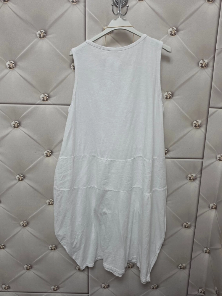 sukienka-bellaria-biala-bawelniano-lniana-bombka-oversize-kieszenie-lniana-wstawka-naszyjnik-butik-szykownia-9