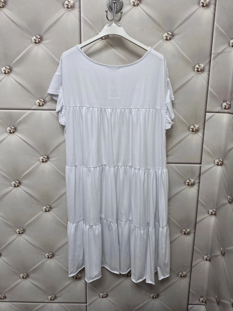 sukienka-aurelia-biała-bawelniana-oversize-trzy-odciecia-falbanki-elastyczna-duzy-rozmiar-butik-szykownia-9
