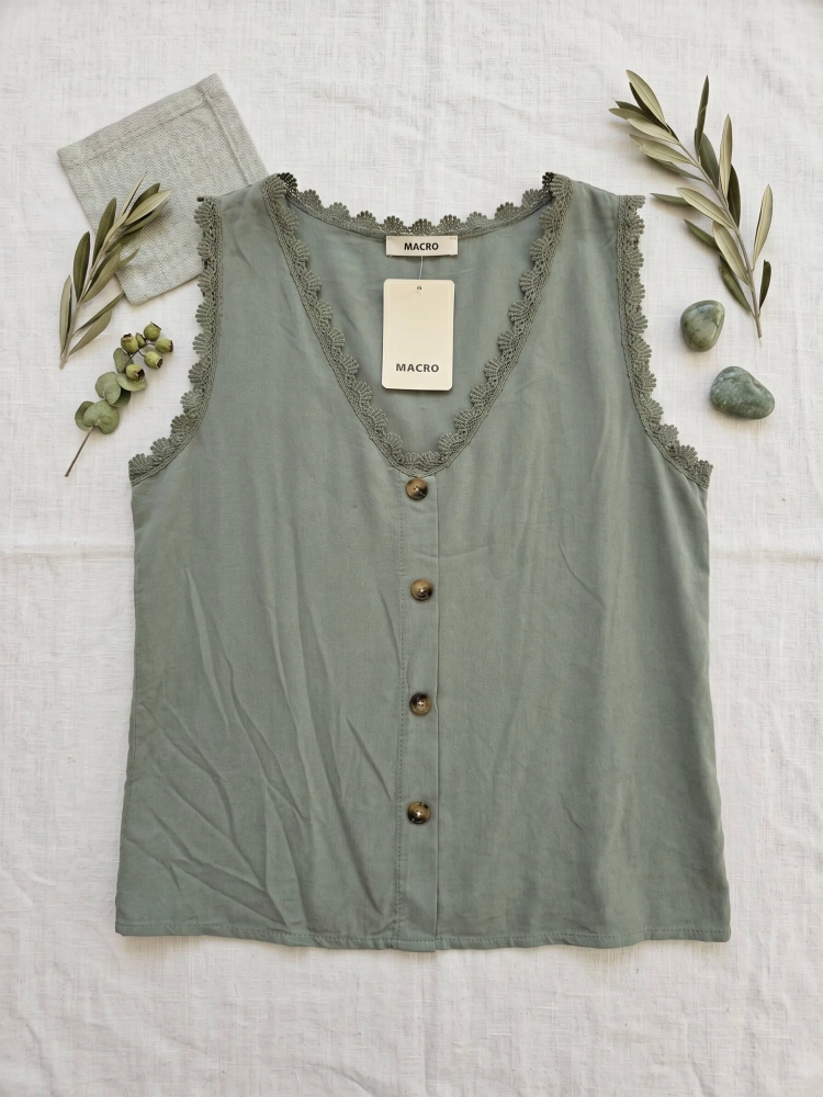 bluzka-eliane-khaki-wiskoza-tencel-dekolt-v-azurowa-koronka-guziki-dekoracyjne-letnia-bluzka-damska-butik-szykownia-3