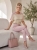 sweterkowa-bluzka-golden-stripe-pudrowy-roz-w-paski-ze-zlota-nitka-fason-nietoperz-damska-bluzka-oversize-butik-szykownia-2