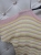 sweterkowa-bluzka-golden-stripe-pudrowy-roz-w-paski-ze-zlota-nitka-fason-nietoperz-damska-bluzka-oversize-butik-szykownia-8