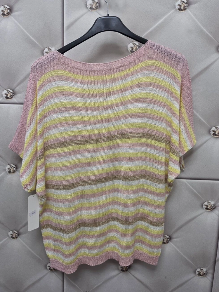 sweterkowa-bluzka-golden-stripe-pudrowy-roz-w-paski-ze-zlota-nitka-fason-nietoperz-damska-bluzka-oversize-butik-szykownia-10