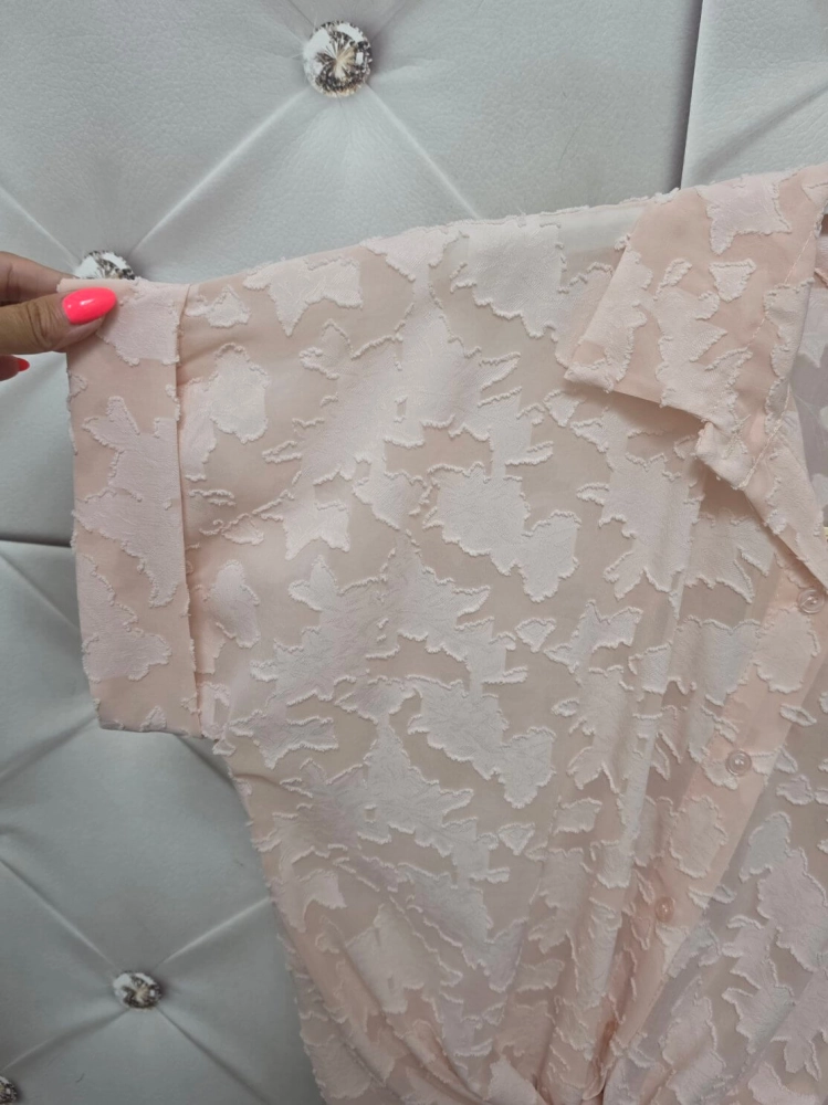 bluzka-floral-veil-brzoskwiniowa-pudrowa-rozowa-kwiatowa-mgielka-wiazana-z-przodu-damska-bluzka-koszulowa-butik-szykownia-10