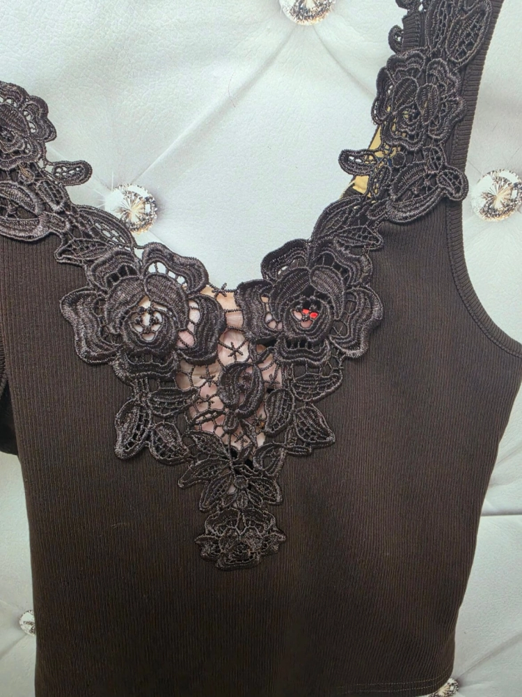 body-damskie-peafowl-florenne-ciemny-czekoladowy-braz-prazkowane-koronka-szerokie-ramiaczka-elastyczne-butik-szykownia-8