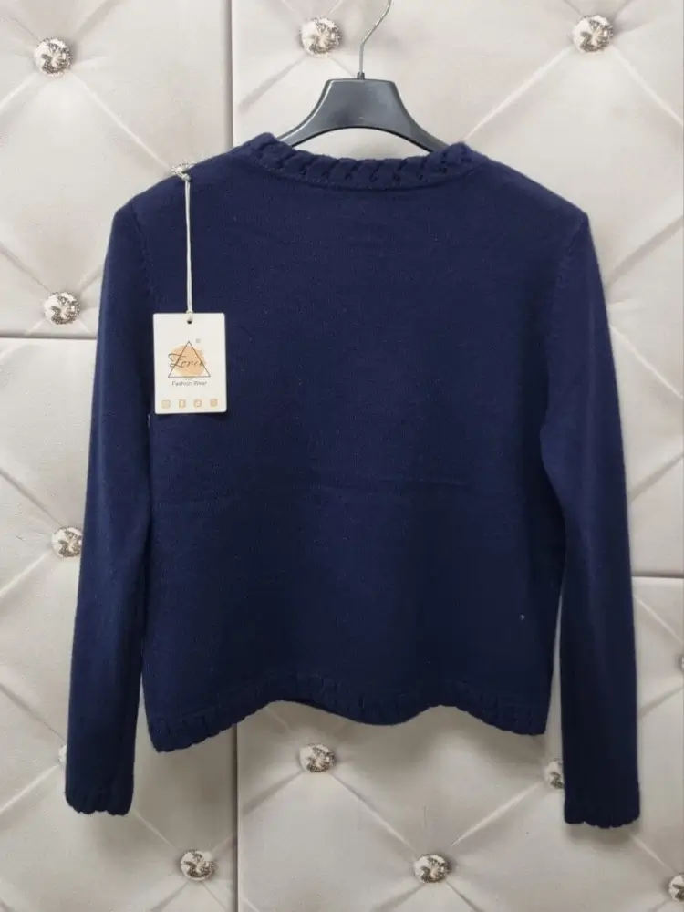 sweter-damski-solenne-feru-granatowy-short-fit-mini-warkocz-miekki-one-size-butik-szykownia-10