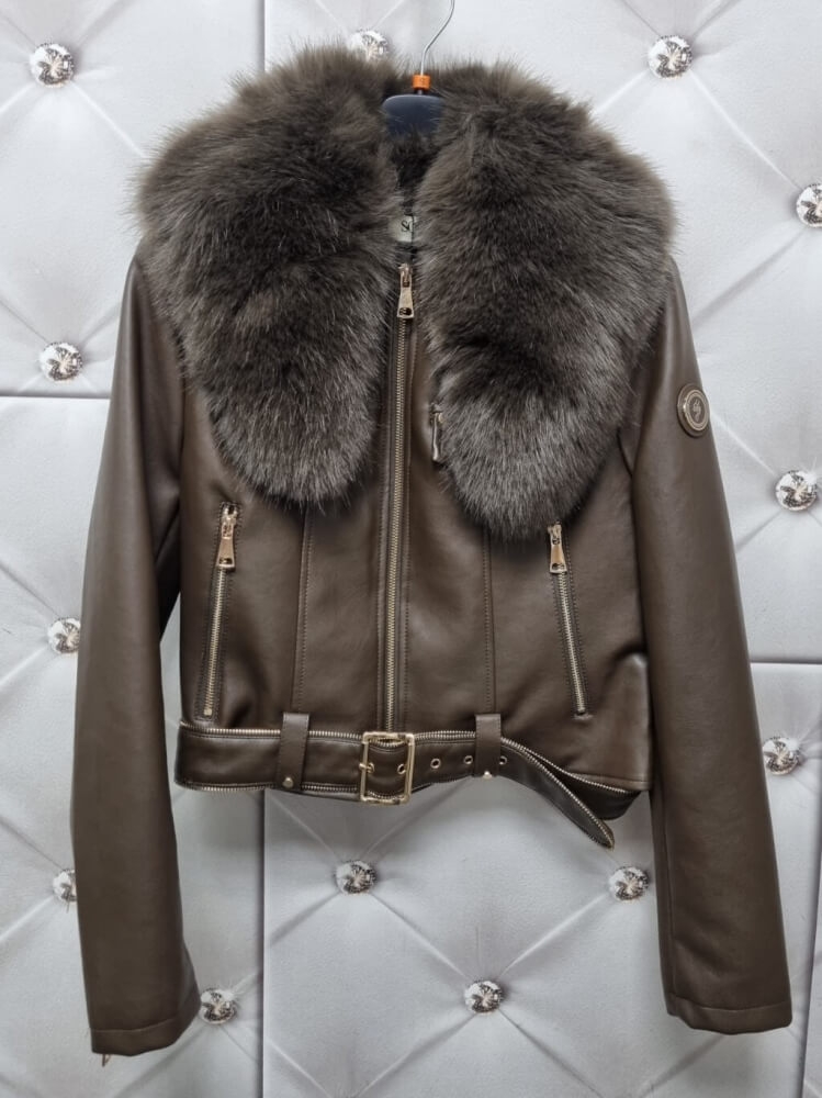 kurtka-ramoneska-softy-czekoladowa-ekoskora-odpinany-kolnierz-futerko-zlote-detale-butik-szykownia-11