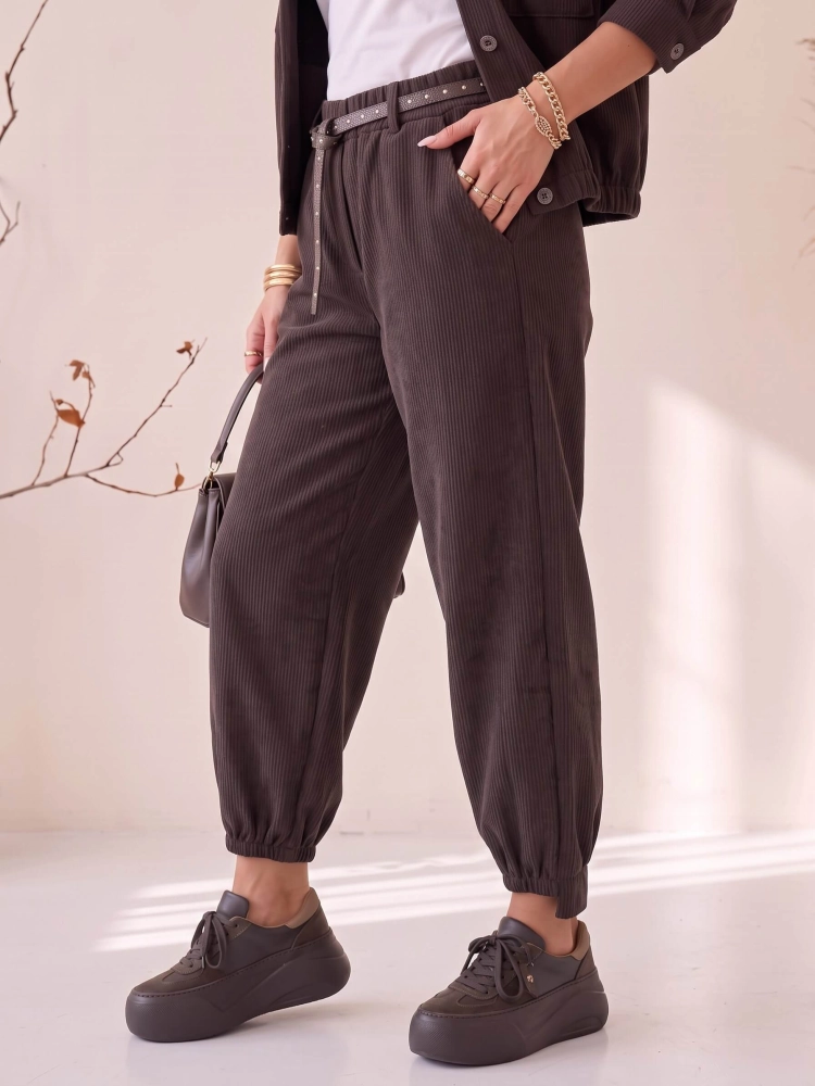 spodnie-sztruksowe-hope-ciemna-czekolada-baggy-balloon-oversize-guma-w-pasie-butik-szykownia-4